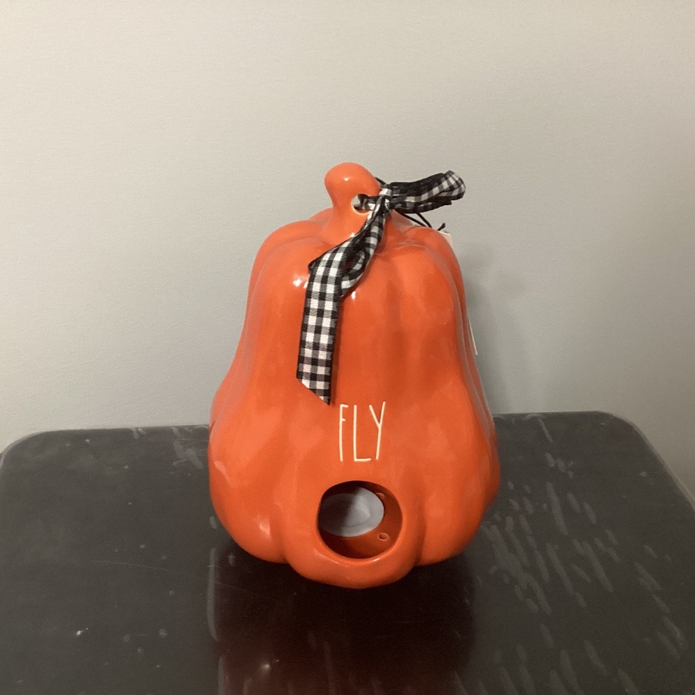 Rae Dunn Fly birdhouse